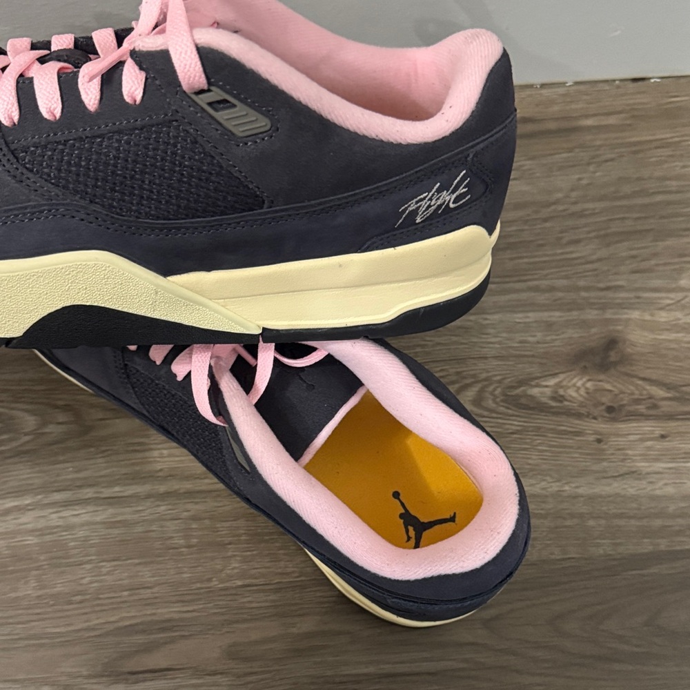 Stylish Black and Pink Jordan Flight Men's Sneakers - Picture 2 of 4